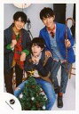 【中古】生写真(ジャニーズ)/アイドル/関西ジャニーズJr. 関西ジャニーズJr./集合(3人)/全身・衣装グレー・緑・青・赤・茶色・ステッキ・クリスマスツリー・センター西畑・座り・両手ピース/16冬 「X’mas SHOW 2016」グッズ撮影/公式生写真