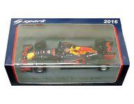 【エントリーでポイント10倍！（4月28日01:59まで！）】【中古】ミニカー 1/43 Red Bull RB12 Tag Heuer 7th Bahrain GP Daniil Kvyat #26 [S5008]