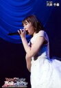 【中古】生写真(AKB48・SKE48)/アイドル/HKT48 穴井千尋/ライブフォト・膝上・左手マイク/DVD・Blu-ray「HKT48夏のホールツアー2016~HKTがAKB48グループを離脱?国民投票コンサート~」封入特典生写真