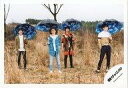 【中古】生写真(ジャニーズ)/アイドル/関ジャニ∞ 関ジャニ∞/集合(4人)/横型・全身・傘・衣装茶.黒.青・横山目線右/公式生写真
