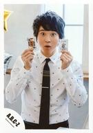 【中古】生写真(ジャニーズ)/アイドル/A.B.C-Z A.B.C-Z/戸塚祥太/上半身・シャツ白・ネクタイ黒・両手トランプ・目開き・口開き・体正面/「Reboot!!!」PV＆ジャケ写撮影オフショット/公式生写真
