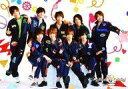 【中古】生写真(ジャニーズ)/アイドル/Hey!Say!JUMP Hey!Say!JUMP/集合(9人)/横型・全身・4人座り・衣装青・緑・オレンジ・紫・つなぎ・八乙女左手グー・伊野尾有岡肩組み・後列センター八乙女/「Hey! Say! JUMP LIVE TOUR 2015 JUMPing CARnival」オリジナルフォト