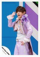 【中古】生写真(ジャニーズ)/アイドル/Hey! Say! JUMP Hey! Say! JUMP/山田涼介/横型・上半身・衣装紫金白・王冠・体左向き・顔やや右向き・風船・「Chau#」/公式生写真