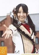 【中古】生写真(AKB48・SKE48)/アイドル/SKE48 松井玲奈/上半身・衣装白ベージュ赤・右手パー/横浜赤レンガ倉庫 握手会会場限定 公式生写真