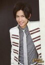 【中古】生写真(ジャニーズ)/アイドル/Prince Prince/神宮寺勇太/上半身・衣装白黒・ネクタイ・左肩上げ・背景黒/JOHNNYS’ Future W...
