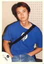 【中古】生写真(ジャニーズ)/アイドル/ジャニーズJr. ジャニーズJr./原知宏/膝上・座り・衣装青・デニム・両手ポケット・斜め掛け・目線右/公式生写真(3)