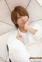 【中古】生写真(ジャニーズ)/アイドル/Mr.King vs Mr.Prince Mr.King vs Mr.Prince/岩橋玄樹/バストアップ・衣装白・右手傘・左手頬・右足上げ/「JOHNNYS’ YOU&ME IsLAND」オリジナルフォト