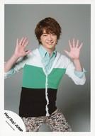 【中古】生写真(ジャニーズ)/アイドル/Hey! Say! JUMP Hey! Say! JUMP/知念侑李/膝上・浴衣黒.白・帯黄色・左手パー・カメラ目線・野外/公式生写真