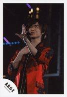 【中古】生写真(ジャニーズ)/アイドル/A.B.C-Z A.B.C-Z/橋本良亮/ライブフォト・上半身・衣装赤黒・右手襟元・左手パー・目線左上/公式生写真(3)