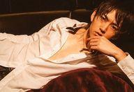 【中古】生写真(男性)/俳優 和田雅成/横型・上半身・シャツ白・左手顔/「和田雅成 2017年 カレンダー/Sexy」 アニメイト特典生写真