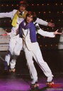 【中古】生写真(ジャニーズ)/アイドル/Kis-My-Ft2 Kis-My-Ft2/宮田俊哉/ライブフォト・全身・衣装白・ストール紫・両手広げ・後ろに玉森・ローラースケート/少年たち 格子なき牢獄/公式生写真