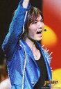 【中古】生写真(ジャニーズ)/アイドル/Hey! Say! JUMP Hey!Say!JUMP/薮宏太/ライブフォト・上半身・衣装青・黒・右手上げ・口開き・体右...