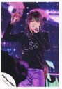 【中古】生写真(ジャニーズ)/アイドル/Hey! Say! JUMP Hey!Say!JUMP/有岡大貴/ライブフォト・膝上・衣装黒・ズボン紫・右手上げ・左手マイク・ライトピンク/公式生写真