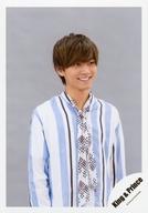 【中古】生写真(ジャニーズ)/アイドル/King ＆ Prince King ＆ Prince/永瀬廉/上半身・衣装青.白.黒・ネクタイ・目線右・背景グレー/シングル「Memorial」MV＆ジャケ写撮影オフショット/公式生写真