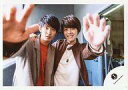【中古】生写真(ジャニーズ)/アイドル/関西ジャニーズJr. 関西ジャニーズJr./向井康二・室龍太/横型・バストアップ・衣装茶色オレンジ白・前に手を出す/「X’mas Party!! 2018」グッズオフショット