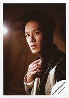【中古】生写真(ジャニーズ)/アイドル/タッキー&翼 タッキー&翼/滝沢秀明/バストアップ・体左向き・衣装白・黒・視線正面・右手喉元/滝沢秀明 Tackey X’mas Show 2018〜with you and me〜 スペシャルフォト 第1弾/公式生写真