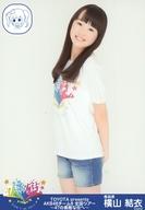 【中古】生写真(AKB48・SKE48)/アイドル/AKB48 横山結衣/膝上/「TOYOTA presents AKB48チーム8 全国ツアー 47の素敵な街へ 」会場限定生写真