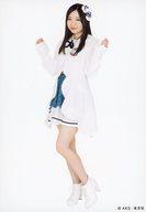 【中古】生写真(AKB48・SKE48)/アイドル/AKB48 福地礼奈 /全身・衣装白・青チェック柄/AKB48 チーム8 結成2周年公演 パンフレット 特典生写真