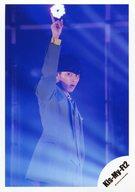 【中古】生写真(ジャニーズ)/アイドル/Kis-My-Ft2 Kis-My-Ft2/藤ヶ谷太輔/上半身・衣装緑・右手上で指差し/北山さん・藤ケ谷さん・玉森さん「You＆Me」PV撮影オフショット/公式生写真
