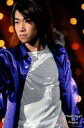 【中古】生写真(ジャニーズ)/アイドル/OSSaN OSSaN/大田裕明/ライブフォト・上半身・衣装紫白・体意義向き・顔左向き・口閉じ・2Lサイズ/World’...