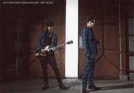 【中古】生写真(男性)/音楽ユニット JOKER/加藤和樹・伊達幸志/横型・全身・衣装青・扉の前・サイズ(72×103)/CD「OVER」封入特典生写真