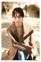 【中古】生写真(乃木坂46)/アイドル/乃木坂46 西野七瀬/膝上・座り・衣装ベージュ・茶・コート・右手伸ばし・足組み/「西野七瀬 卒業」ランダム生写真