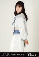 【中古】生写真(AKB48・SKE48)/アイドル/AKB48 下尾みう/膝上/AKB48 劇場トレーディング生写真セット2019.May2「2019.05」 チームAセット