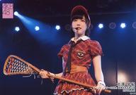 【中古】生写真(AKB48・SKE48)/アイドル/AKB48 北澤早紀/ライブフォト・横型・膝上・衣装赤・白・黒・チェック柄・ラクロス/AKB48 チームB「シアターの女神」高橋朱里卒業公演 ランダム生写真 2019.5.2