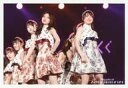 【中古】生写真(乃木坂46)/アイドル/乃木坂46 No.113 ： 集合(2人)/ライブフォト 横型 膝上 衣装白 ワンピース 体外向き 後ろメンバー2列/CHOOSE 5 PHOTOS ～7th YEAR BIRTHDAY LIVE PHOTO Ver.～