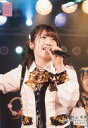 【中古】生写真(AKB48・SKE48)/アイドル/AKB48 村山彩希/ライブフォト・上半身・衣装黄・白・チェック柄・右手広げ・顔右向き/AKB48 チーム4「手をつなぎながら」公演 ランダム生写真 2019.6.10