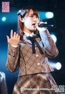 【中古】生写真(AKB48・SKE48)/アイドル/AKB48 山本瑠香/ライブフォト・膝上・衣装グレー・黒・白・右向き/湯浅順司「その雫は、未来へと繋がる虹になる。」公演 小栗有以 生誕祭 ランダム生写真 2019.6.22