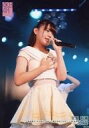 【中古】生写真(AKB48・SKE48)/アイドル/AKB48 宮里莉羅/ライブフォト・膝上・衣装白・右手胸元/湯浅順司「その雫は、未来へと繋がる虹になる。」公演 永野芹佳 生誕祭 ランダム生写真 2019.7.7