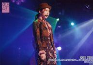 【中古】生写真(AKB48・SKE48)/アイドル/AKB48 吉田華恋/ライブフォト・横型・膝上・衣装茶色・帽子・右向き/湯浅順司「その雫は、未来へと繋がる虹になる。」公演 高橋彩音 生誕祭 ランダム生写真 2019.7.6