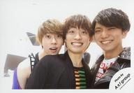【中古】生写真(ジャニーズ)/アイドル/Aぇ! group Aぇ! group/集合(3人)/横型・バストアップ・衣装黒・笑顔・末澤口開け・両手下/「ジャニーズJr.8・8祭り〜東京ドームから始まる〜」セルフィー/公式生写真(3)
