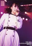 【中古】生写真(AKB48・SKE48)/アイドル/AKB48 下尾みう/ライブフォト・膝上・衣装白・黒・右手下・左手マイク/AKB48 チームA「目撃者」公演 加藤玲奈 生誕祭 ランダム生写真 2019.7.14