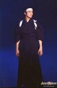 【中古】生写真(ジャニーズ)/アイドル/King & Prince King & Prince/岸優太/ライブフォト・全身・衣装黒・和服・襷・ハチマキ・両手下・顔右向き・目線右・2Lサイズ/「JOHNNYS’ King & Prince IsLAND」ステージフォト 第3弾