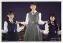 【中古】生写真(乃木坂46)/アイドル/乃木坂46 No.139 ： 集合(3人)/ライブフォト 横型 膝上 衣装グレー 紺 白 センター岩本 両手曲げ/CHOOSE 5 PHOTOS ～真夏の全国ツアー2019 LIVE PHOTO Ver.～