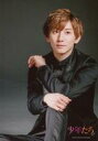 【中古】生写真(ジャニーズ)/アイドル/SixTONES SixTONES/京本大我/膝上・座り・衣装黒・左膝立て・両手曲げ・目線右/「少年たち To be!」オリジナルフォト(3)