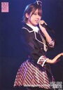 【中古】生写真(AKB48・SKE48)/アイドル/AKB48 大西桃香/ライブフォト・膝上・衣装黒・赤・帽子・右向き/AKB48 村山チーム4「手をつなぎながら」公演 村山彩希 1000回出演記念 ランダム生写真 2020.1.18