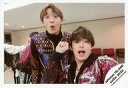 【中古】生写真(ジャニーズ)/アイドル/ジャニーズJr. ジャニーズJr./吉澤閑也・福本大晴/横型・上半身・衣装紫・黒・吉澤右手グー・口開け・福本口すぼめ/Johnnys’ ISLAND セルフィー 2020/公式生写真