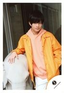 【中古】生写真(ジャニーズ)/アイドル/美 少年 美 少年/浮所飛貴/膝上・衣装黄色・ピンク・左手ポケッ..