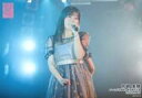 【中古】生写真(AKB48 SKE48)/アイドル/AKB48 宮崎美穂/ライブフォト 横型 膝上 衣装銀/AKB48 チームA「目撃者」配信限定公演 ランダム生写真 2020.3.15