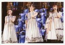 【中古】生写真(乃木坂46)/アイドル/乃木坂46 No.212 ： 集合(3人)/ライブフォト 横型 膝上 衣装白 紫 目線左 後ろにメンバー/CHOOSE 5 PHOTOS 8th YEAR BIRTHDAY LIVE PHOTO Ver.～