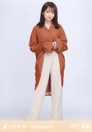 【中古】生写真(乃木坂46)/アイドル/乃木坂46 秋元真夏/全身・ラテ色/「乃木坂46 2020.April-IV」WebShop 限定ランダム生写真