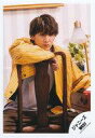 【中古】生写真(ジャニーズ)/アイドル/ジャニーズWEST ジャニーズWEST/藤井流星/膝上/シングル「でっかい愛/喜努愛楽」MV&ジャケ写オフショット/公式生写真