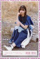 【中古】生写真(乃木坂46)/アイドル/櫻坂46 渡邉理佐/座り/櫻坂46ランダム生写真 ＜「思ったよりも寂しくない」MVロケーション衣装＞