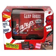 発売日 - メーカー 広島東洋カープ商品販売部/タカラトミーアーツ 型番 - JAN 4904790610677 備考 商品解説■チョロQに、CARP GOODS TRUCK(レッド)がラインナップ。ボディには、｢CARP GOODS｣などの文字がデザインされています。おなじみのプルバック走行が楽しめます。【商品詳細】サイズ：全長約5cm 関連商品はこちらから 広島東洋カープ商品販売部/タカラトミーアーツ　