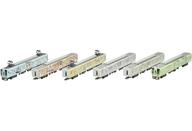 発売日 2022/01/29 メーカー トミーテック 型番 316596 JAN 4543736316596 中古注意事項 ※本製品に動力ユニットは付属いたしません、予めご了承ください。 備考 商品解説■──いま話題の<<すみっコぐらし>>6両編成全面ラッピング車両！南海電気鉄道1000系が早くも鉄道コレクションで製品化！南海電気鉄道は、難波から和歌山方面と高野山方面、関西国際空港を結ぶ総延長約154kmの鉄道会社です。創業は1885年12月と日本で最も歴史の長い私鉄事業者です。1000系車両は、南海本線・高野線の双方で共通運用可能な次世代の標準車両として設計され、1992年から76両が製造されました。本製品は、＜すみっコぐらし＞とのコラボレーション企画の一環で2021年7月から運行を開始した高野線で運用される1000系車両を、既に発売している2次車をプロトタイプに商品化いたします。6両それぞれ沿線の魅力が描かれている＜すみっコぐらし＞の癒されるキャラクター達を鉄道コレクションでお楽しみください。別売りの動力ユニットとNゲージ走行用パーツを使用することにより、Nゲージ鉄道模型として走行させることができます。動力ユニットはTM-08R(20m級A)、走行用パーツセットはTT-04R、パンタグラフはPT4811N＜0258＞を推奨しています。【商品詳細】スケール：1/150 9mm(Nゲージ) 関連商品はこちらから トミーテック　