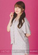 【中古】生写真(AKB48・SKE48)/アイドル/HKT48 神志那結衣/膝上/HKT48 2022年8月度 net shop限定 個別生写真 August Vol.1