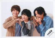 【中古】生写真(ジャニーズ)/アイドル/少年忍者 少年忍者/檜山光成・青木滉平・鈴木悠仁/横型・上半身/オリジナルグッズ2022オリジナルフォト/公式生写真